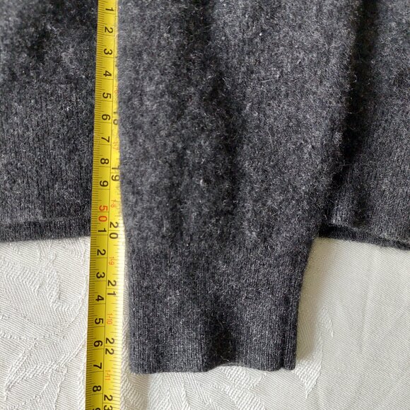 Uniqlo Cashmere Turtleneck Sweater S/M - Picture 8 of 8